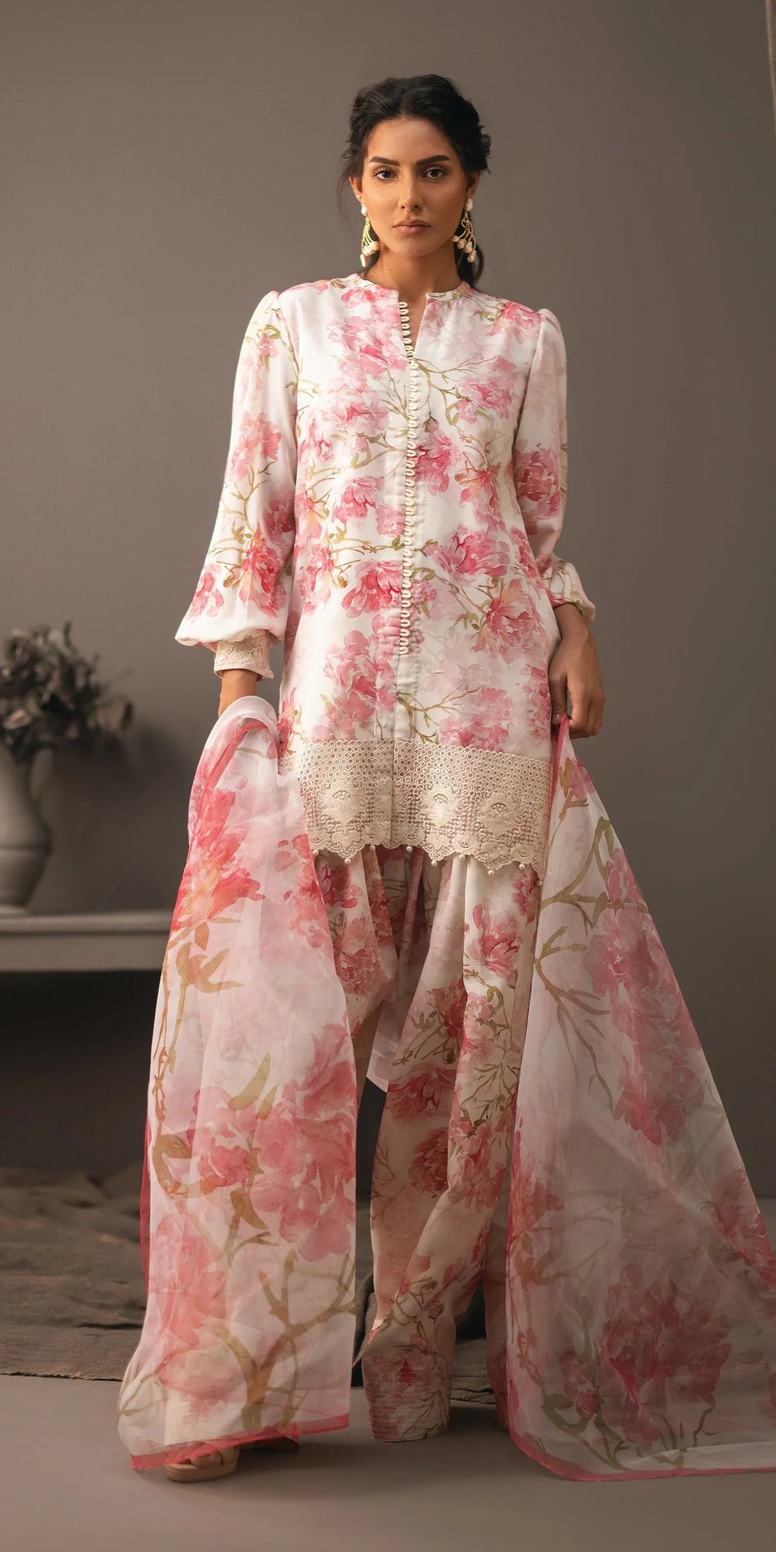 Erum Khan | Beyond Basic | BOLD BOUQUET - Rang-e-Khaas