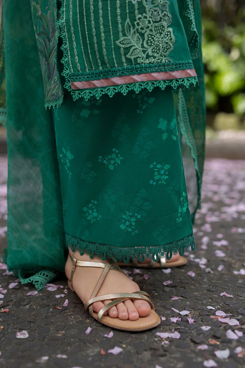 Sobia Nazir | Basics 25 | Design 5B - Rang-e-Khaas