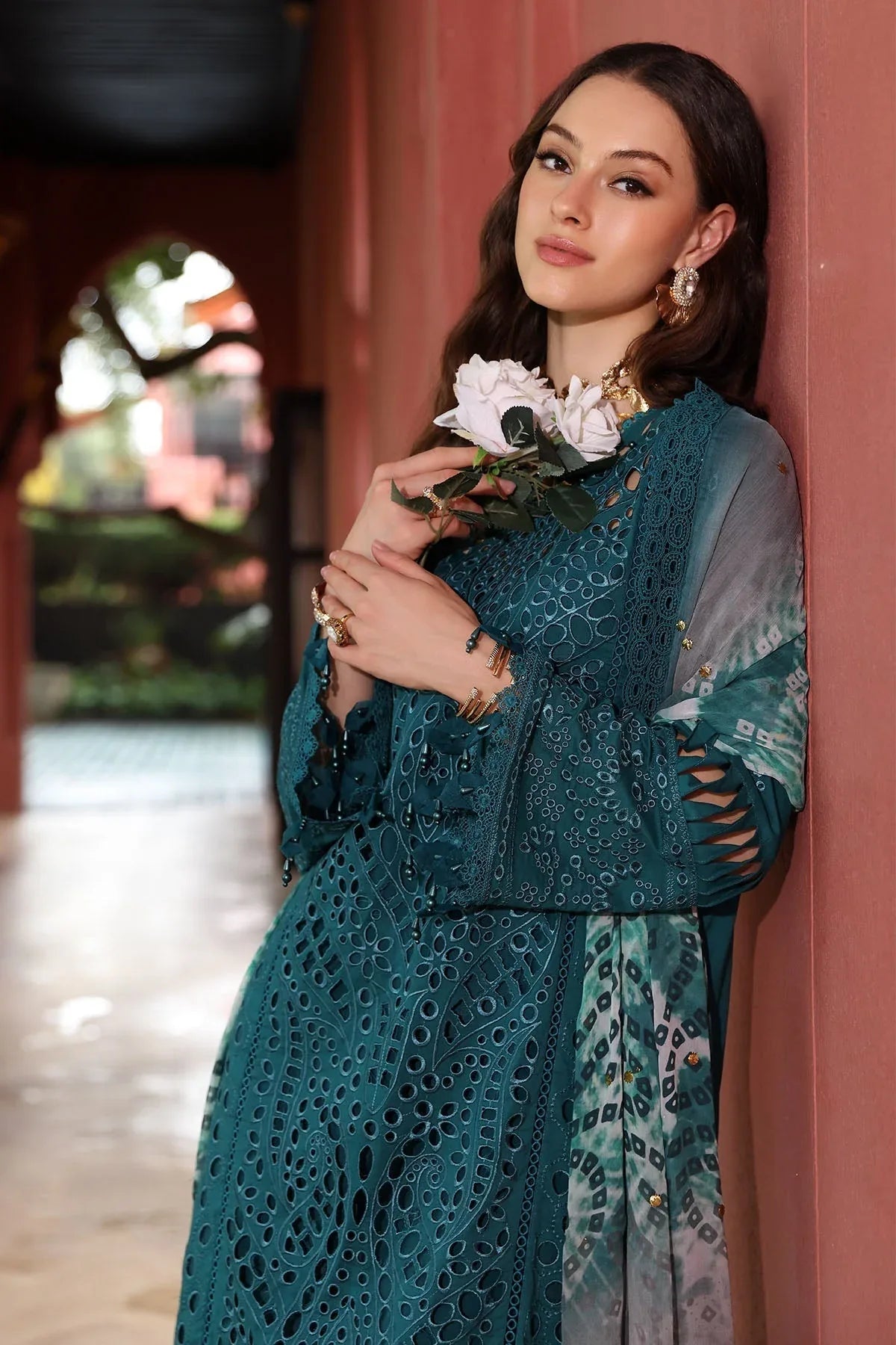 Nureh | Bazaar Lawn 25 | NE-107 - Rang-e-Khaas