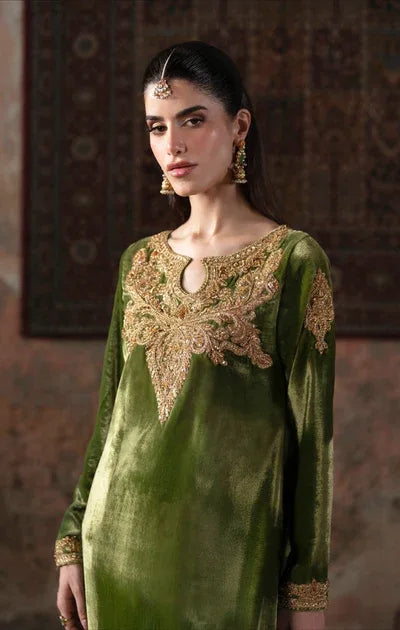 Maya | Viola Luxe Velvet 25 | TALIYA - Rang-e-Khaas