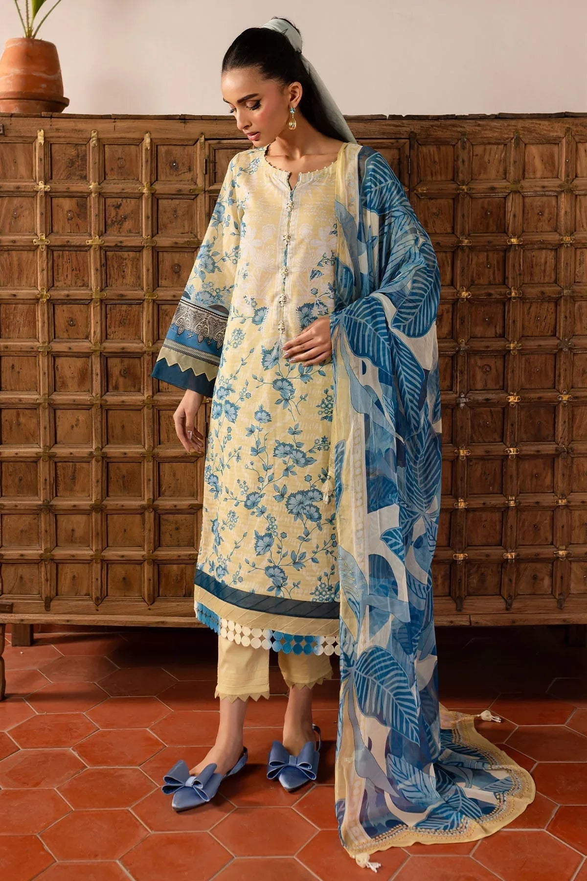 Nureh | Printed lawn 25 | SP-136 - Rang-e-Khaas