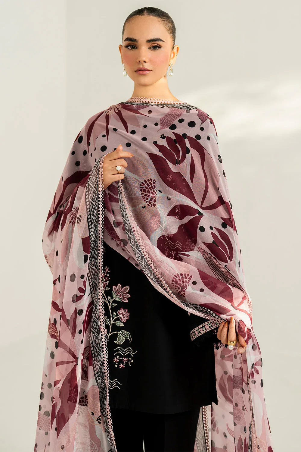 Farasha | Thread Lines Embroidered | Floral Meadow - Rang-e-Khaas