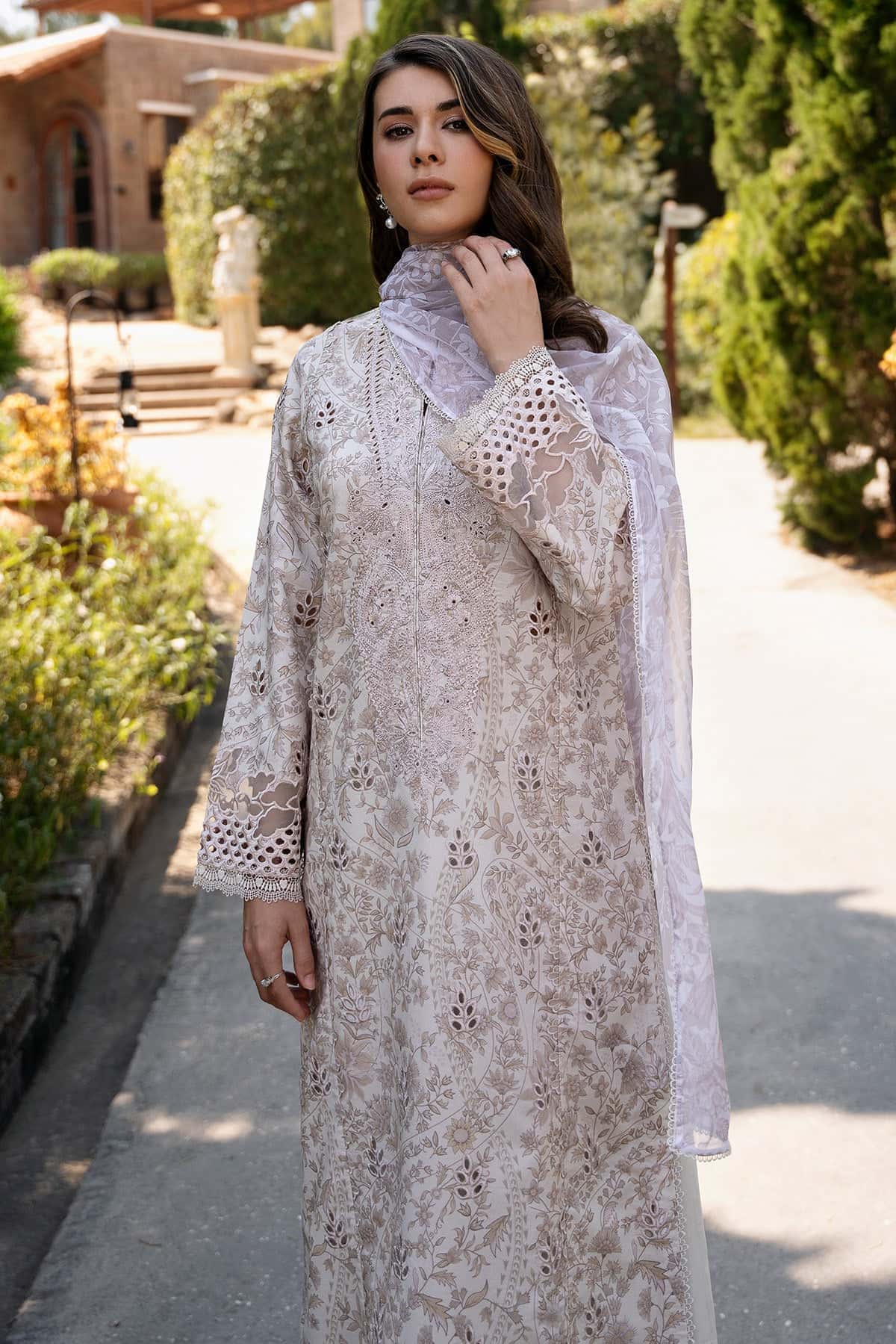 Afrozeh | Damask The Holiday Edit 25 | Lunetta A - Rang-e-Khaas