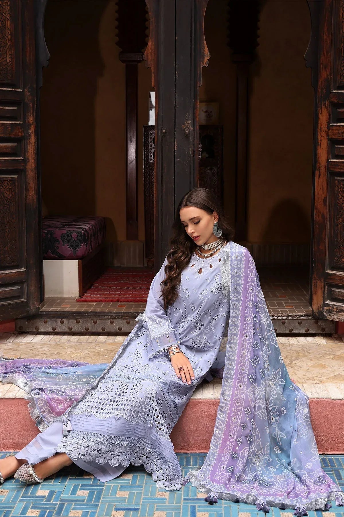 Nureh | Bazaar Lawn 25 | NE-108 - Rang-e-Khaas