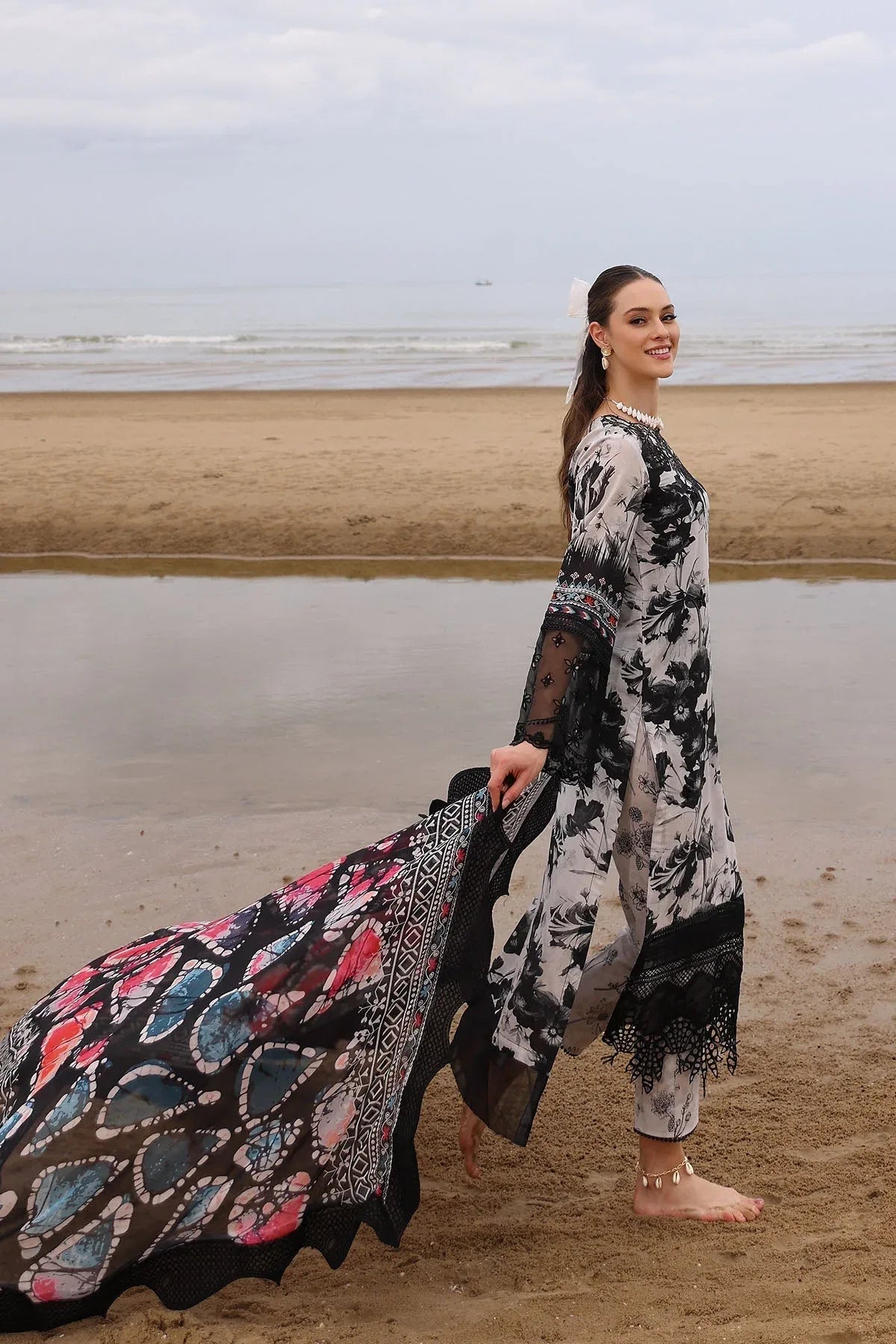 Nureh | Gardenia Embroidered Lawn 25 | NSG-175 - Rang-e-Khaas