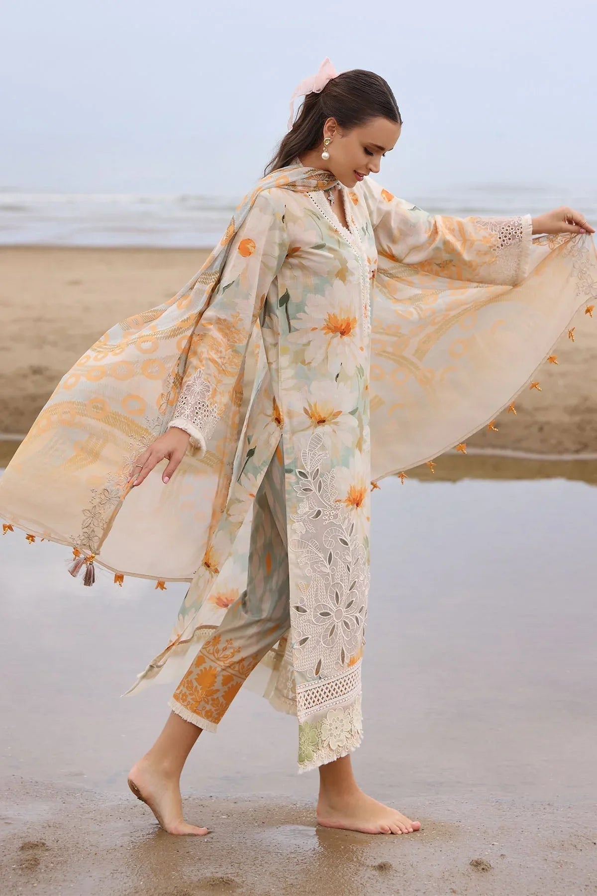 Nureh | Gardenia Embroidered Lawn 25 | NSG-169 - Rang-e-Khaas