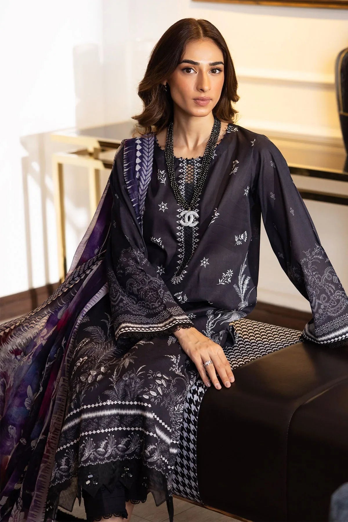 Nureh | Printed lawn 25 | SP-118 - Rang-e-Khaas