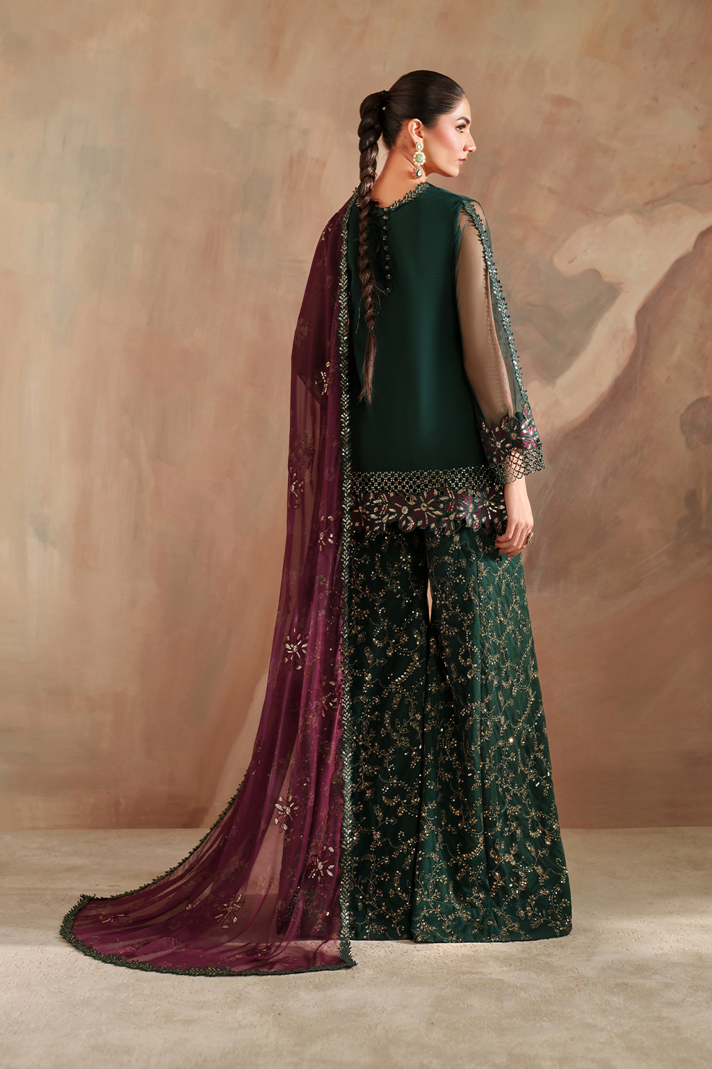 Iznik CC-82 Embroidered Net