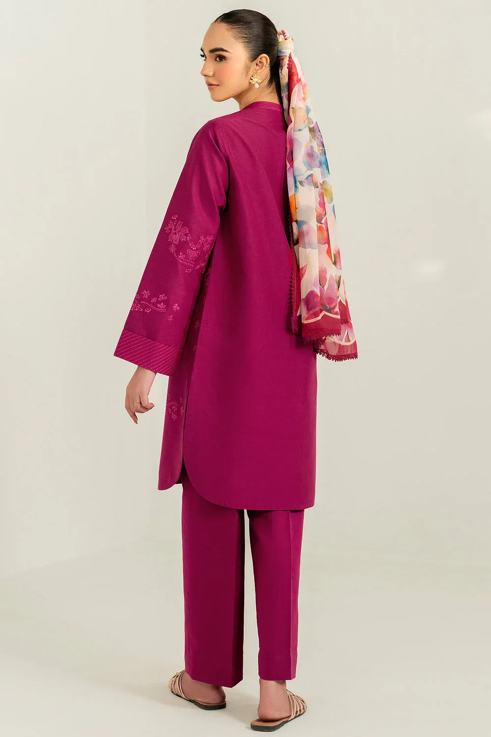Farasha | Thread Lines Embroidered | Fuchsia Fern - Rang-e-Khaas