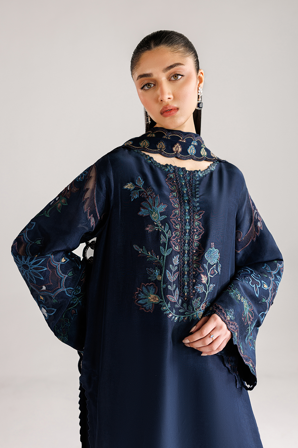 Iznik UE-654 Ramen Silk