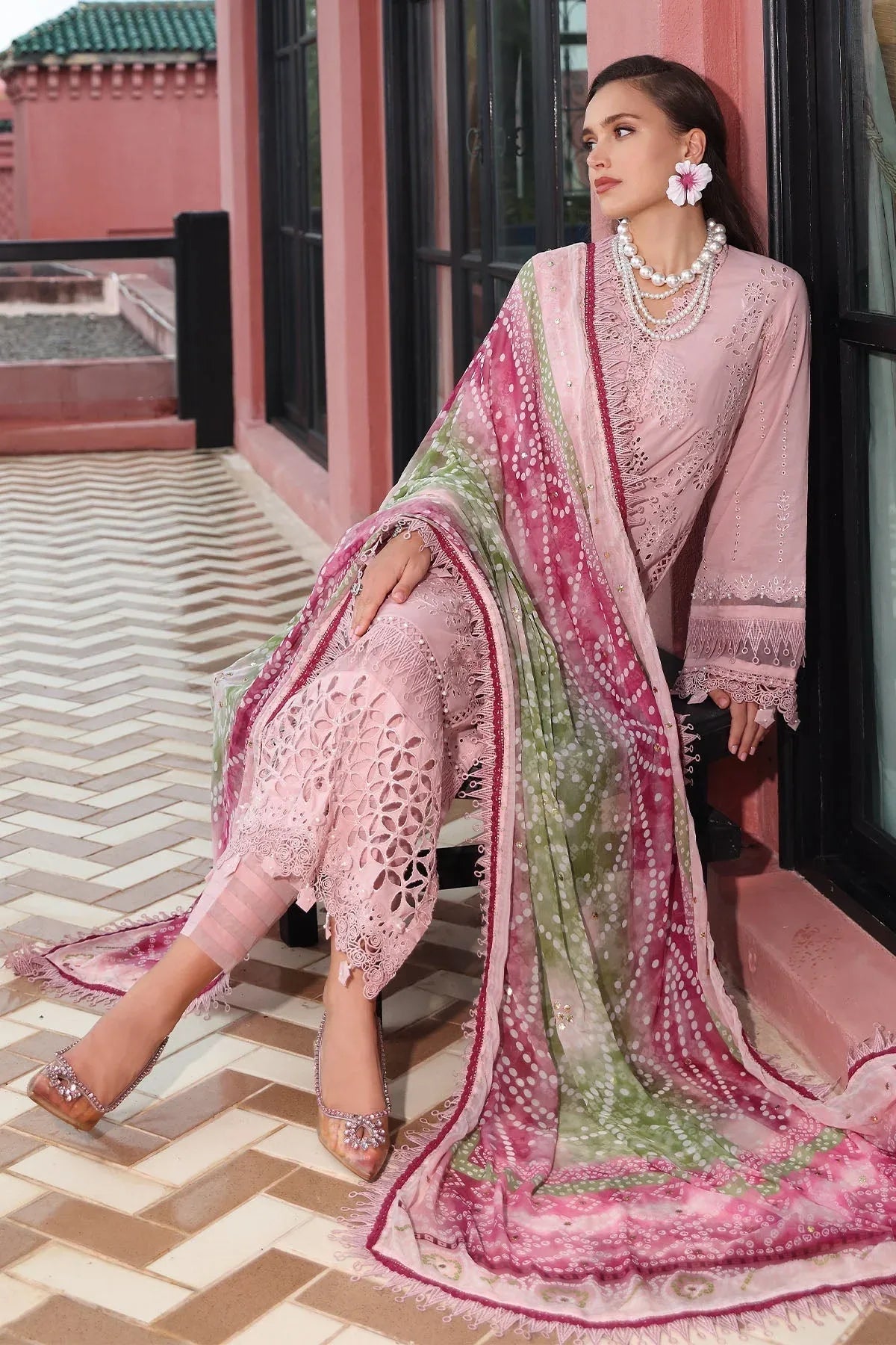 Nureh | Bazaar Lawn 25 | NE-106 - Rang-e-Khaas