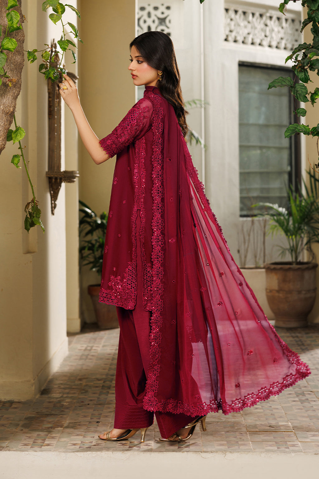 Iznik CC-97 Embroidered Chiffon