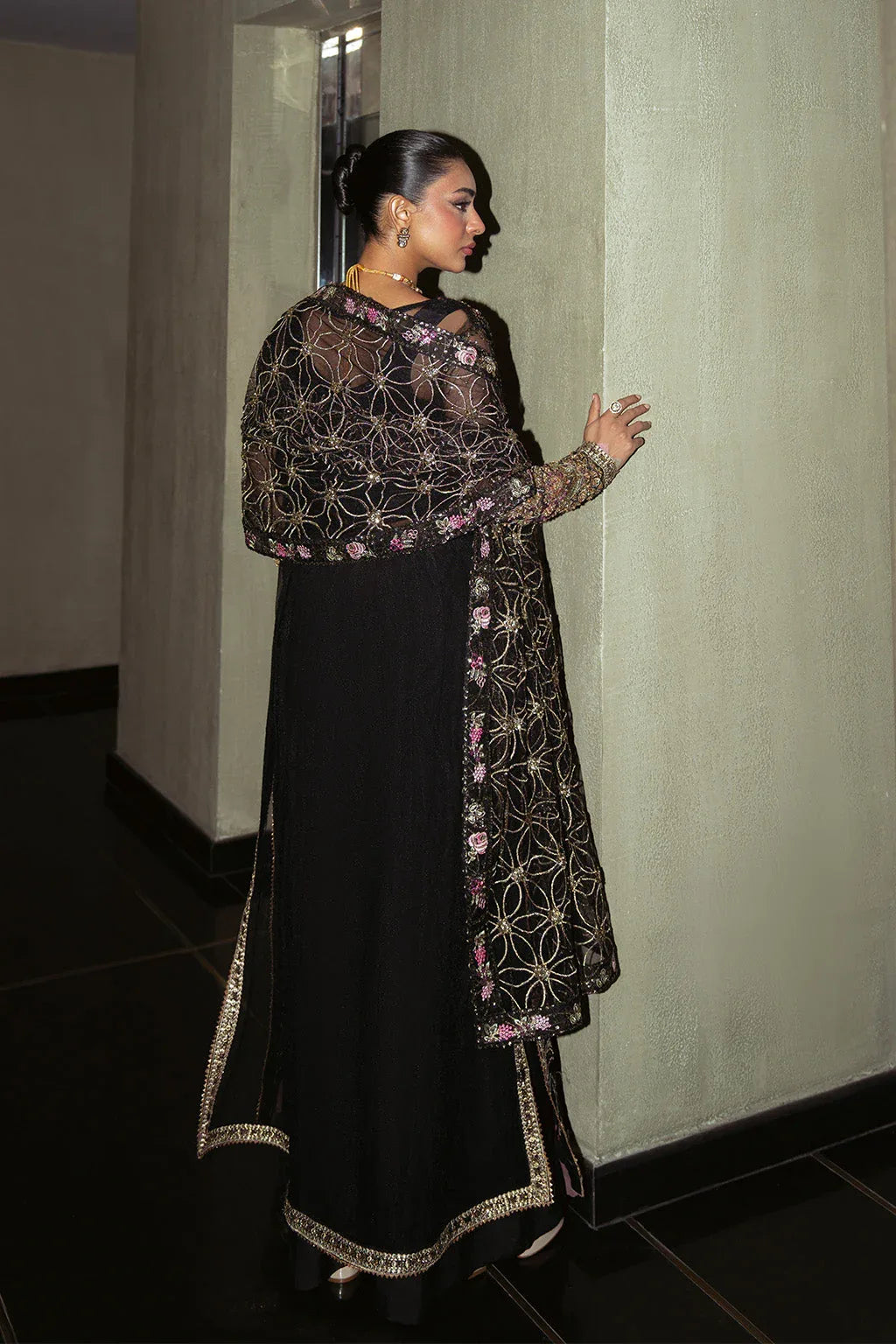 Neeshay | Parinaaz Formals | Mehraab - Rang-e-Khaas
