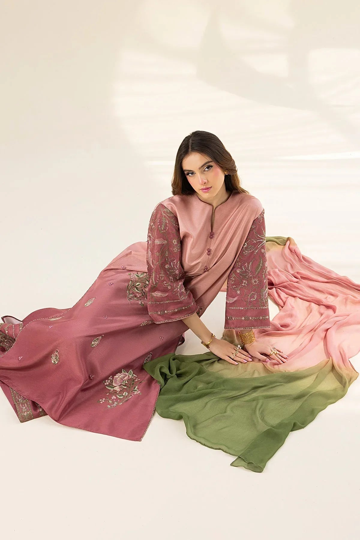 Erum Khan | Lillia Summer Edit | Vintage Rose - Rang-e-Khaas