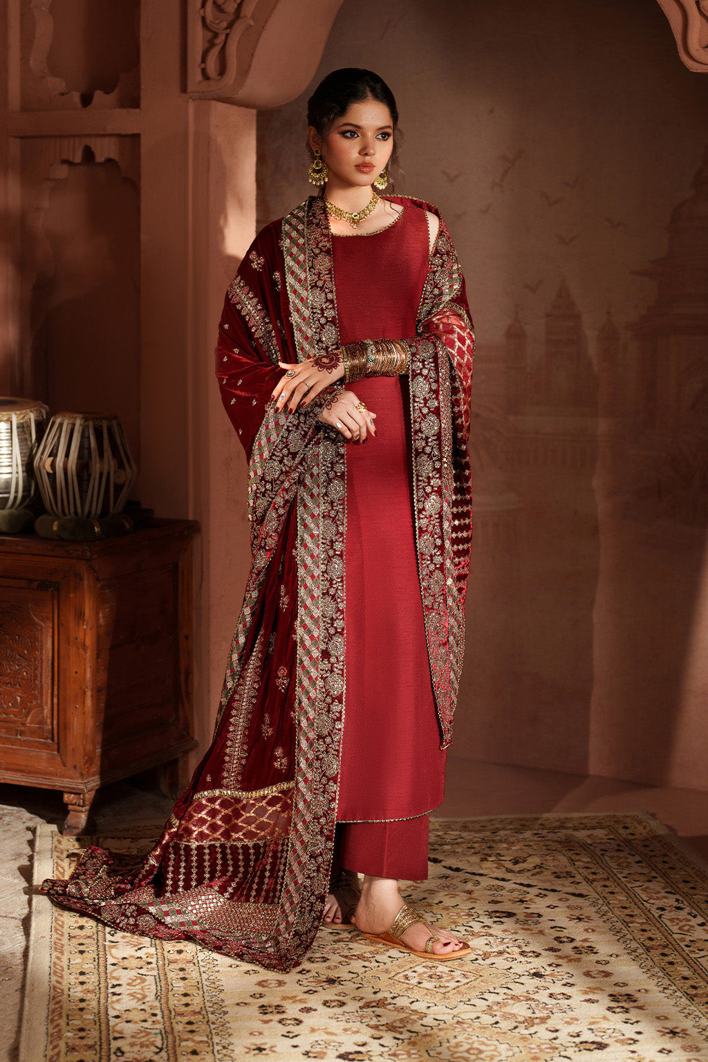 Iznik IV-56 Embroidered Velvet