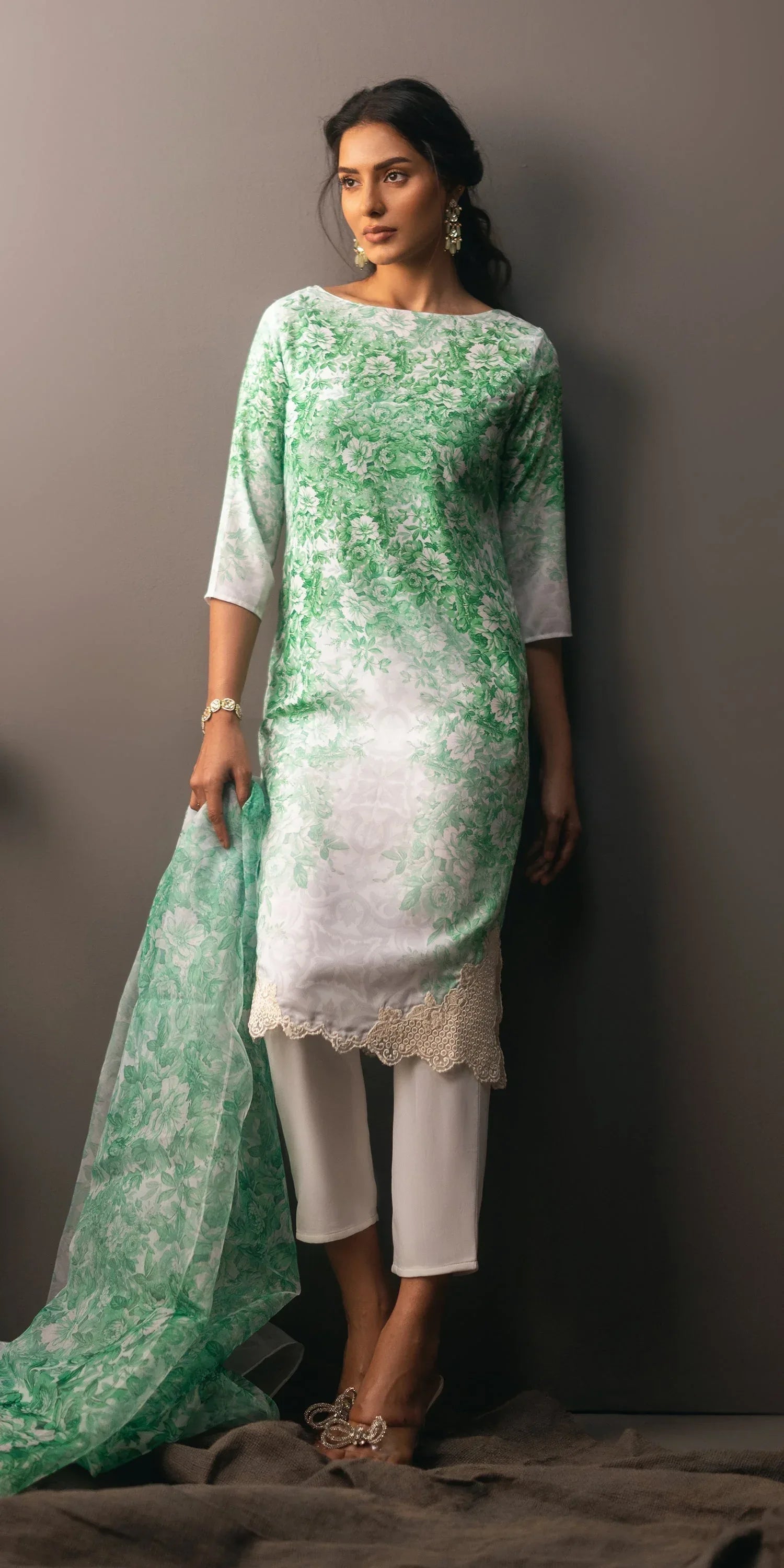 Erum Khan | Beyond Basic | CLASSIC CHARM - Rang-e-Khaas