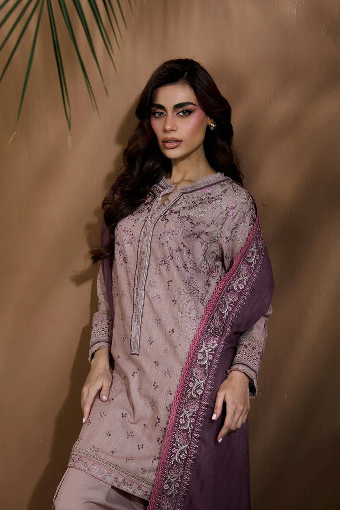 Sobia Nazir | Winter Shawl 25 | Design 6B - Rang-e-Khaas