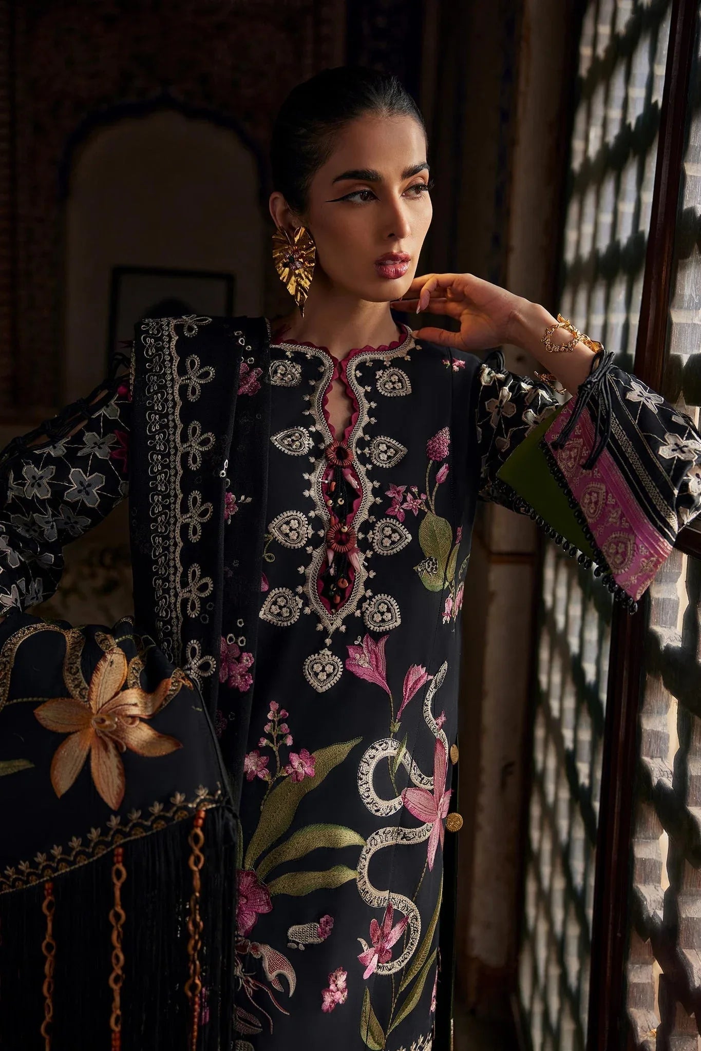Elan | Luxury Lawn 25 | AZUREH (EL25-04 A) - Rang-e-Khaas