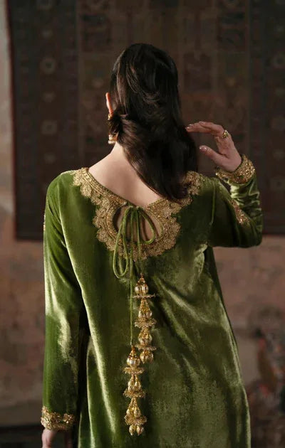 Maya | Viola Luxe Velvet 25 | TALIYA - Rang-e-Khaas