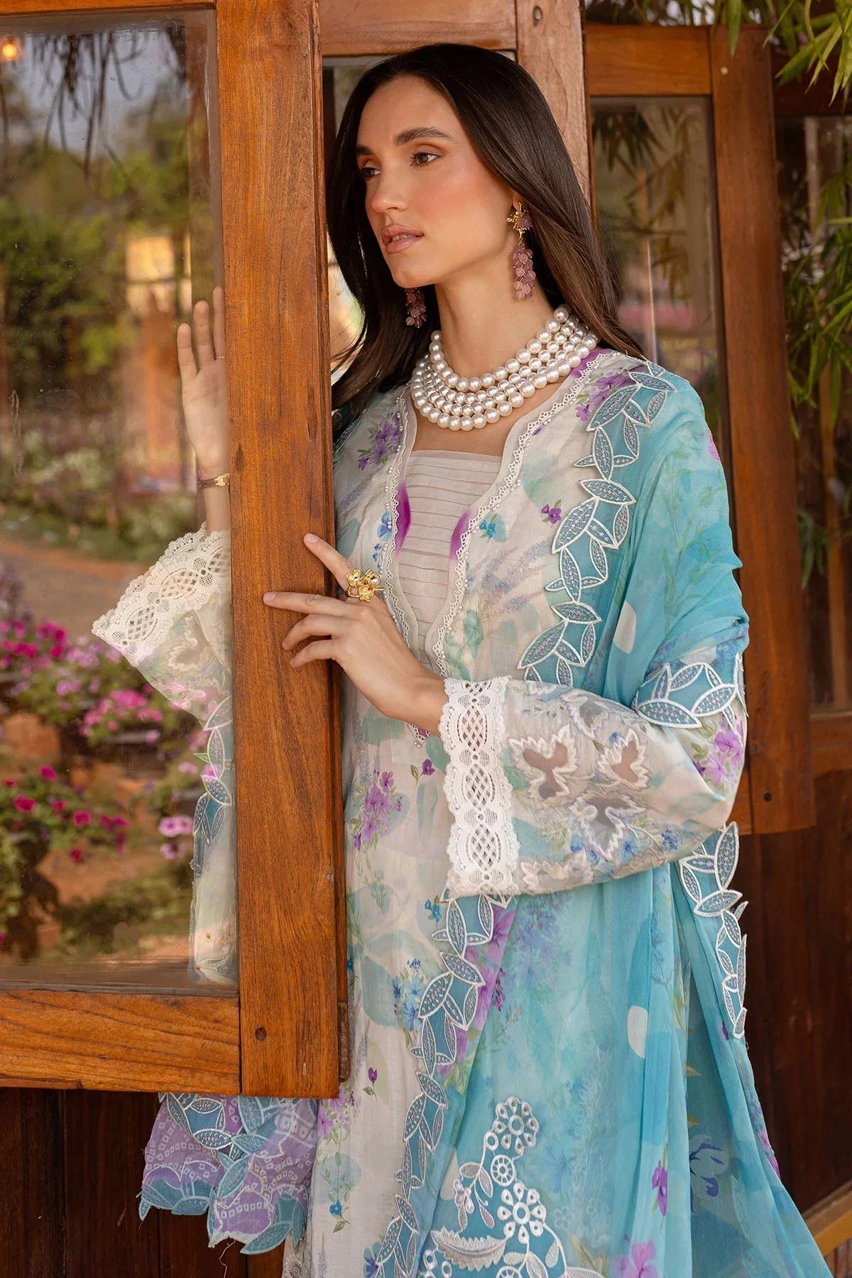 Nureh | Bloom 25 | BL-05 - Rang-e-Khaas