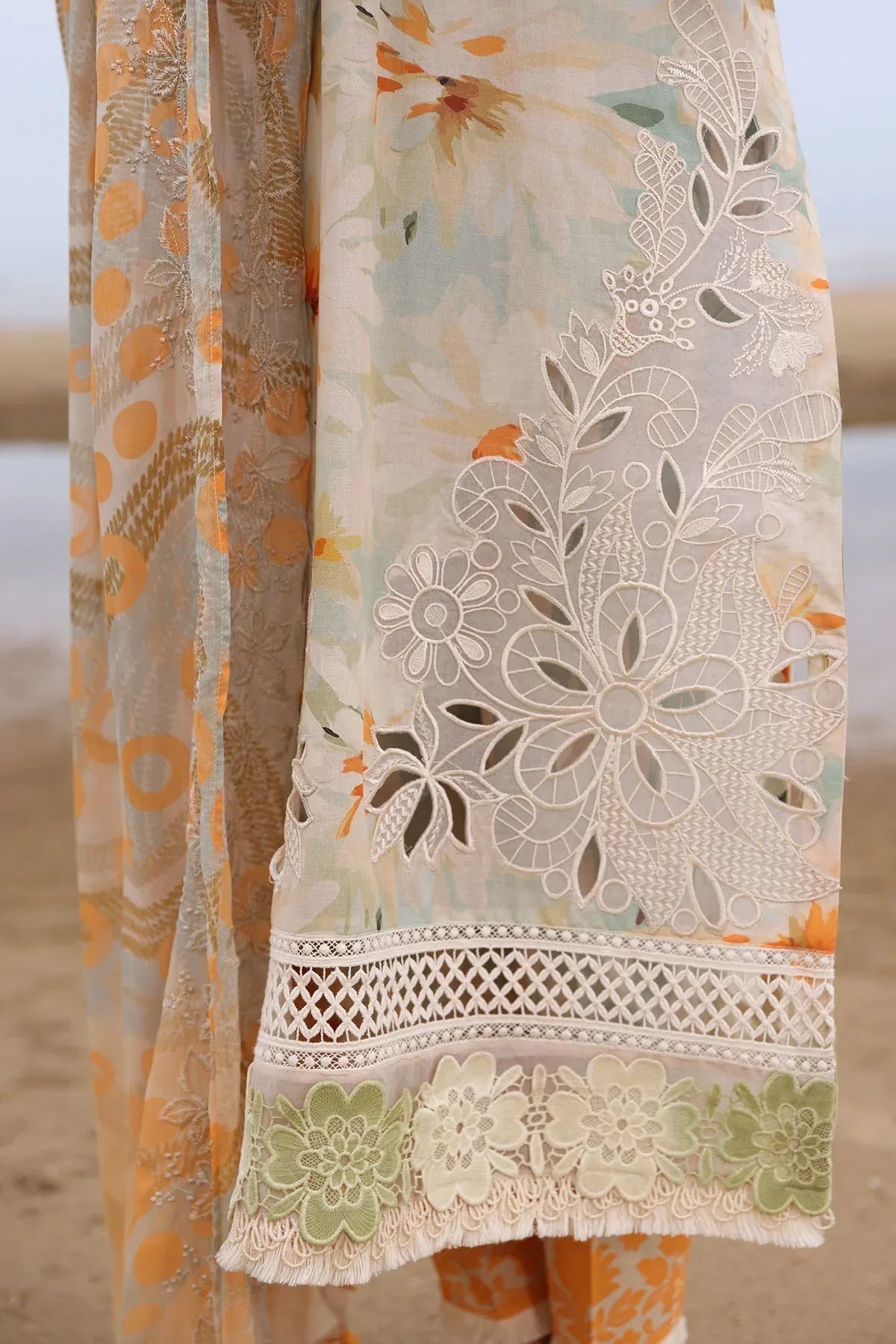 Nureh | Gardenia Embroidered Lawn 25 | NSG-169 - Rang-e-Khaas