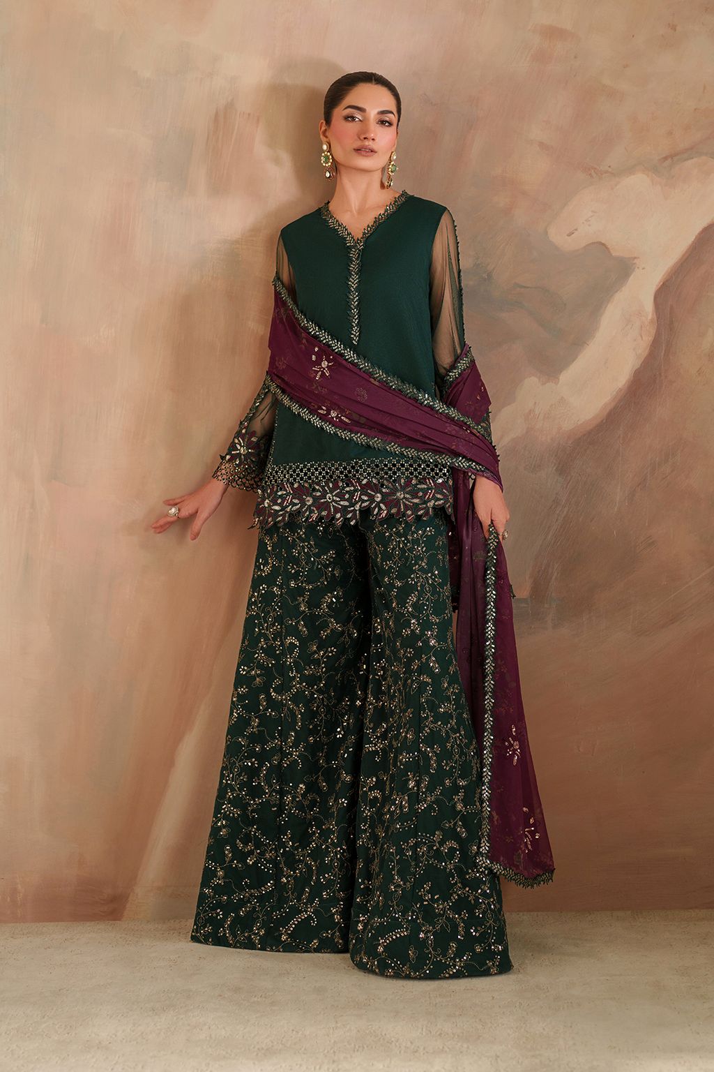 Iznik CC-82 Embroidered Net