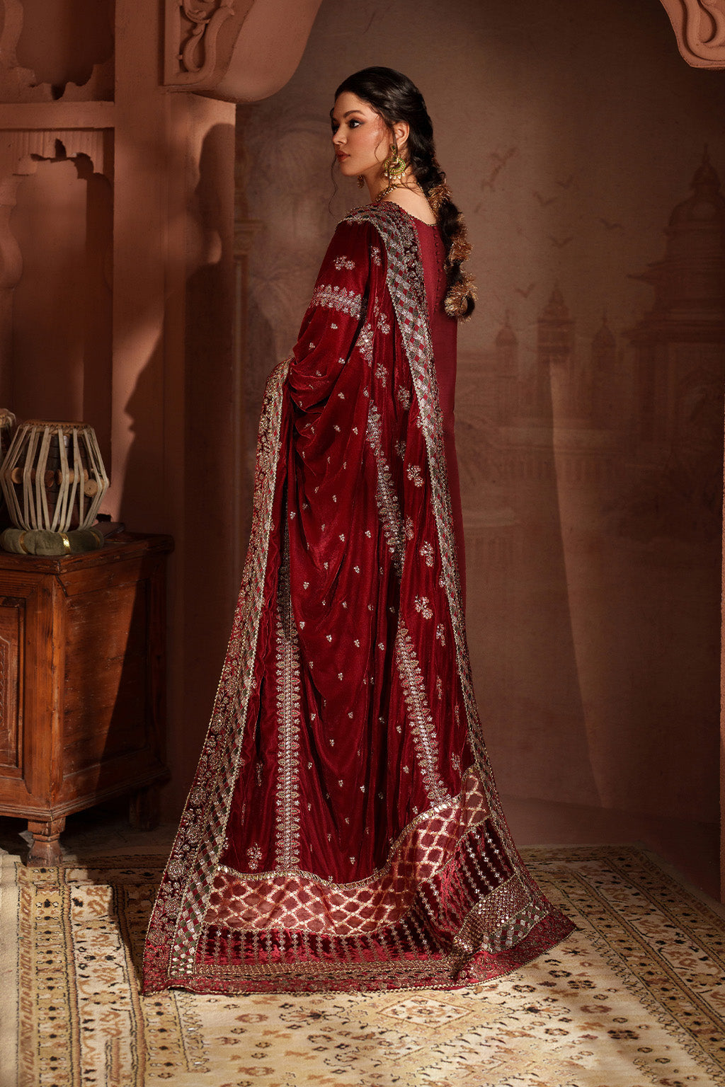 Iznik IV-56 Embroidered Velvet