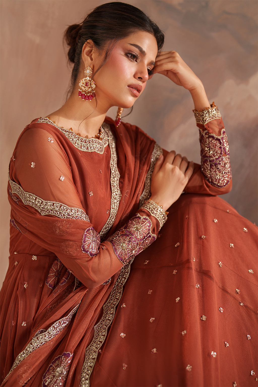 Iznik CC-78 Embroidered Net