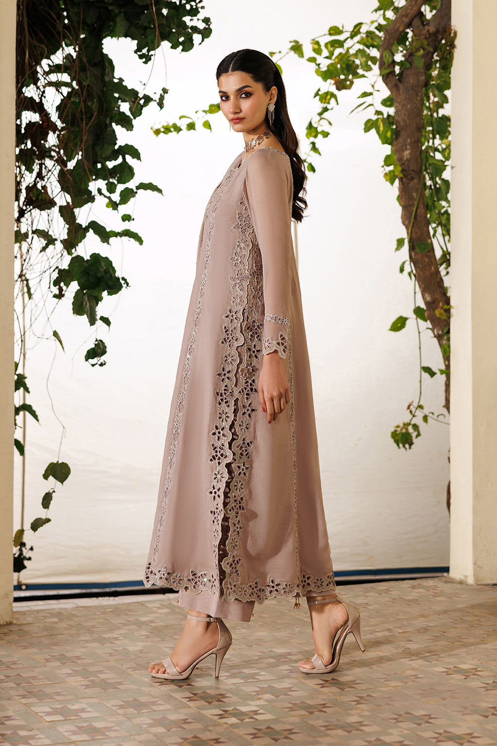 Iznik CC-92 Emboidered Chiffon