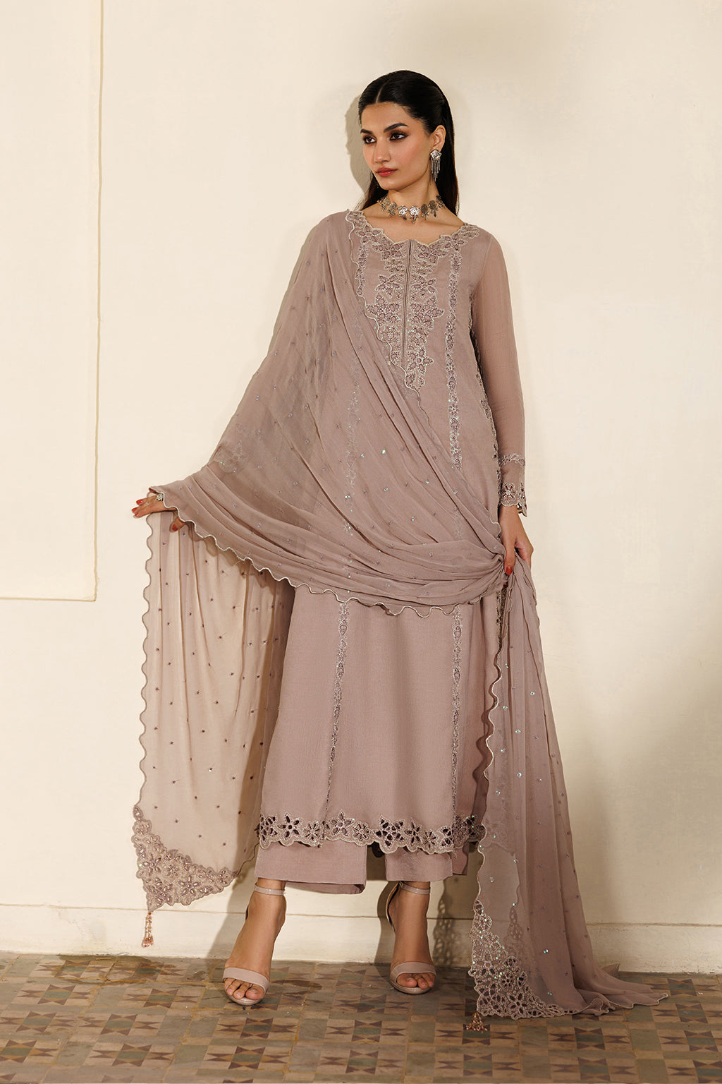Iznik CC-92 Emboidered Chiffon