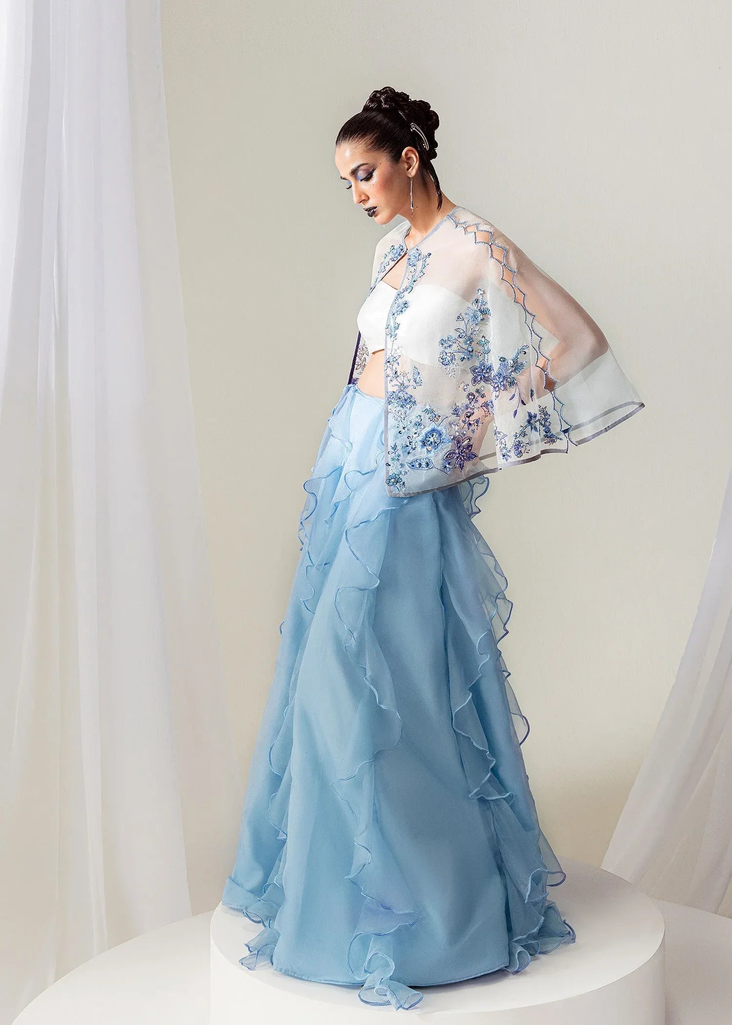 Mahum Asad | The Sirens | Sky Whispers - Rang-e-Khaas
