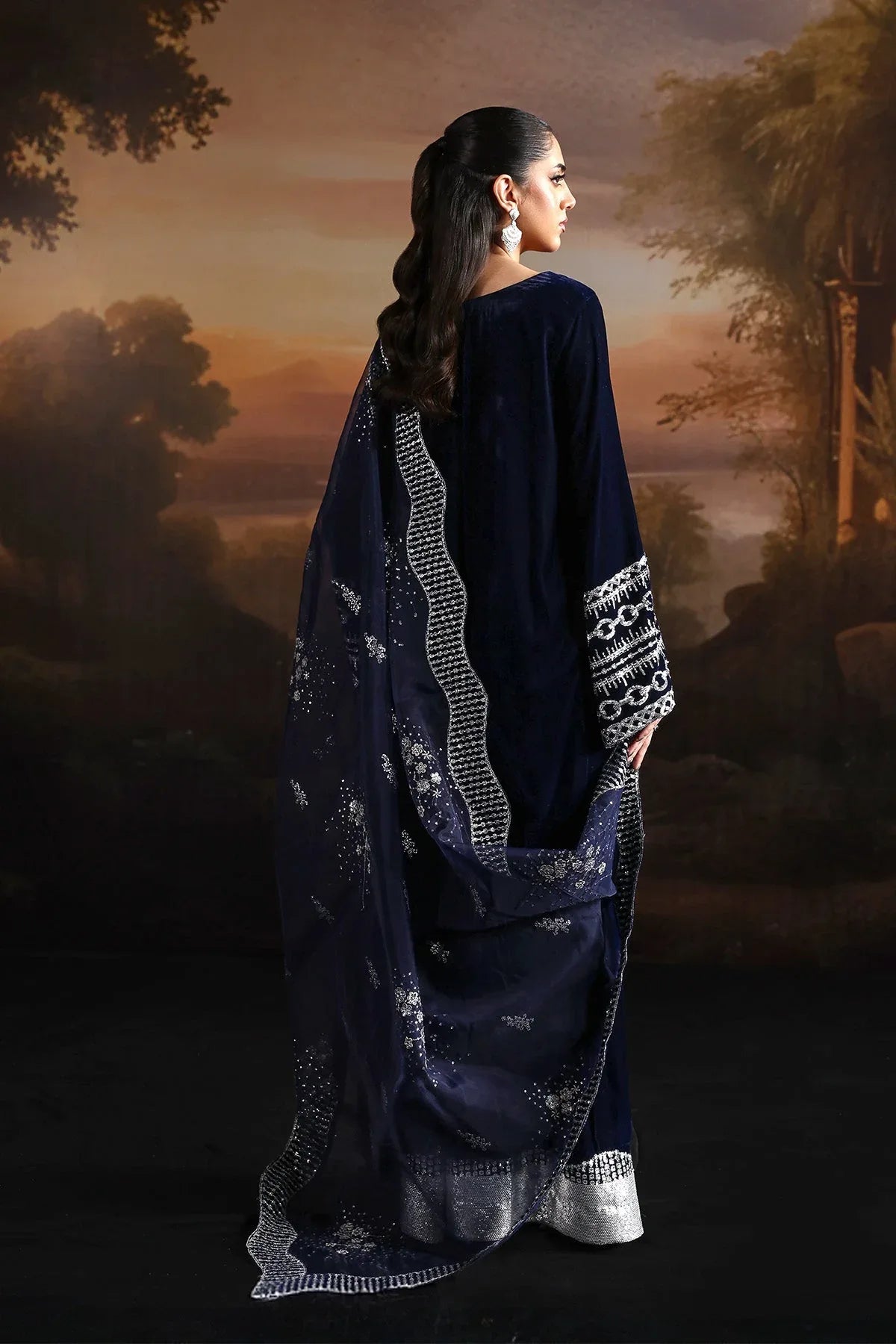 Alizeh | Lamour 25 | AF-VLT-2208-Velvetine - Rang-e-Khaas