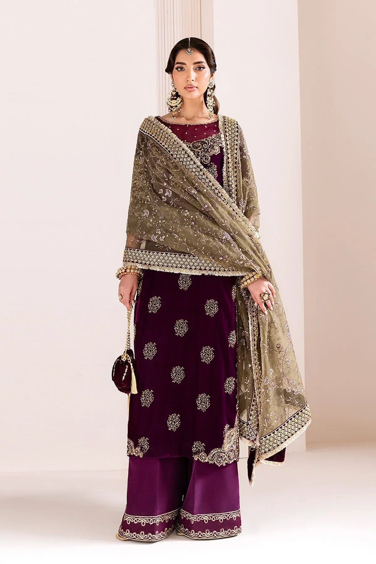Alizeh | Makhmal Luxury Velvet Edit | Zarlish - Rang-e-Khaas
