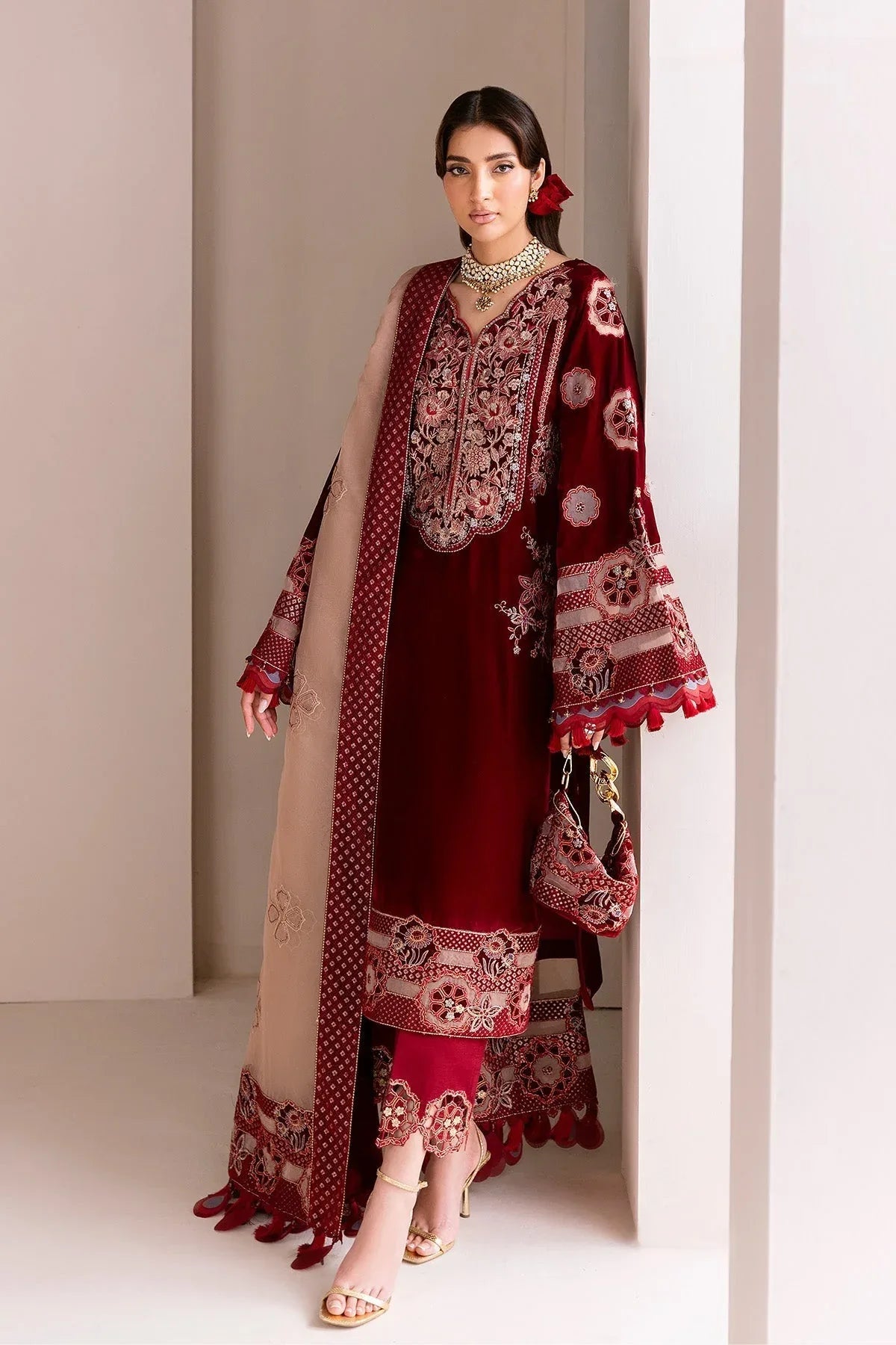 Alizeh | Makhmal Luxury Velvet Edit | Velzari - Rang-e-Khaas