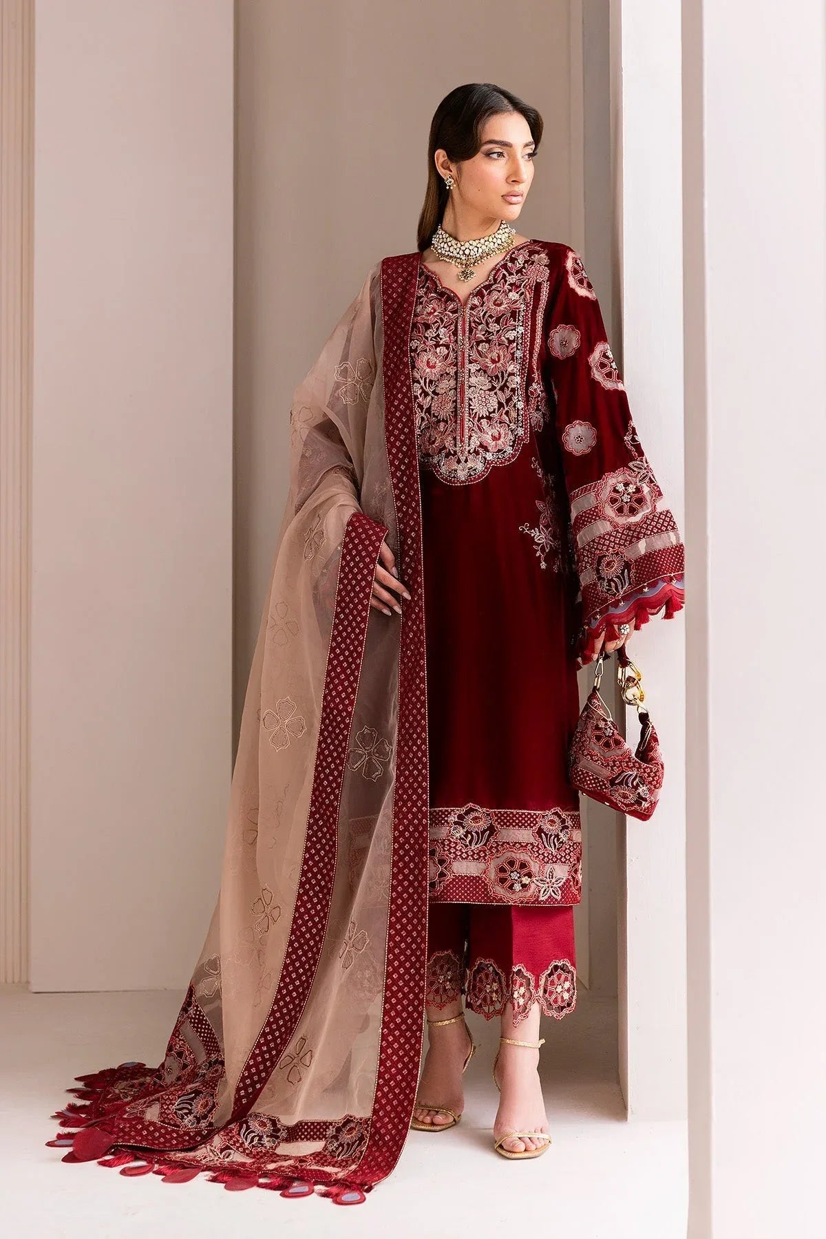 Alizeh | Makhmal Luxury Velvet Edit | Velzari - Rang-e-Khaas