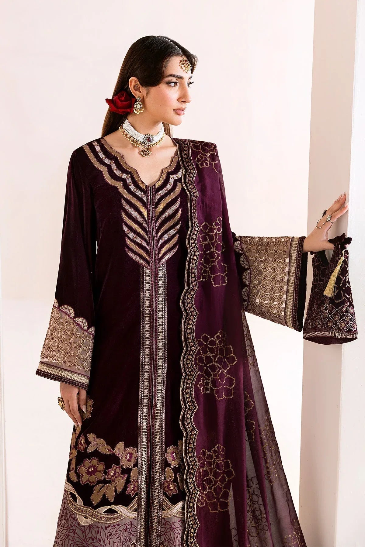 Alizeh | Makhmal Luxury Velvet Edit | Mehree - Rang-e-Khaas