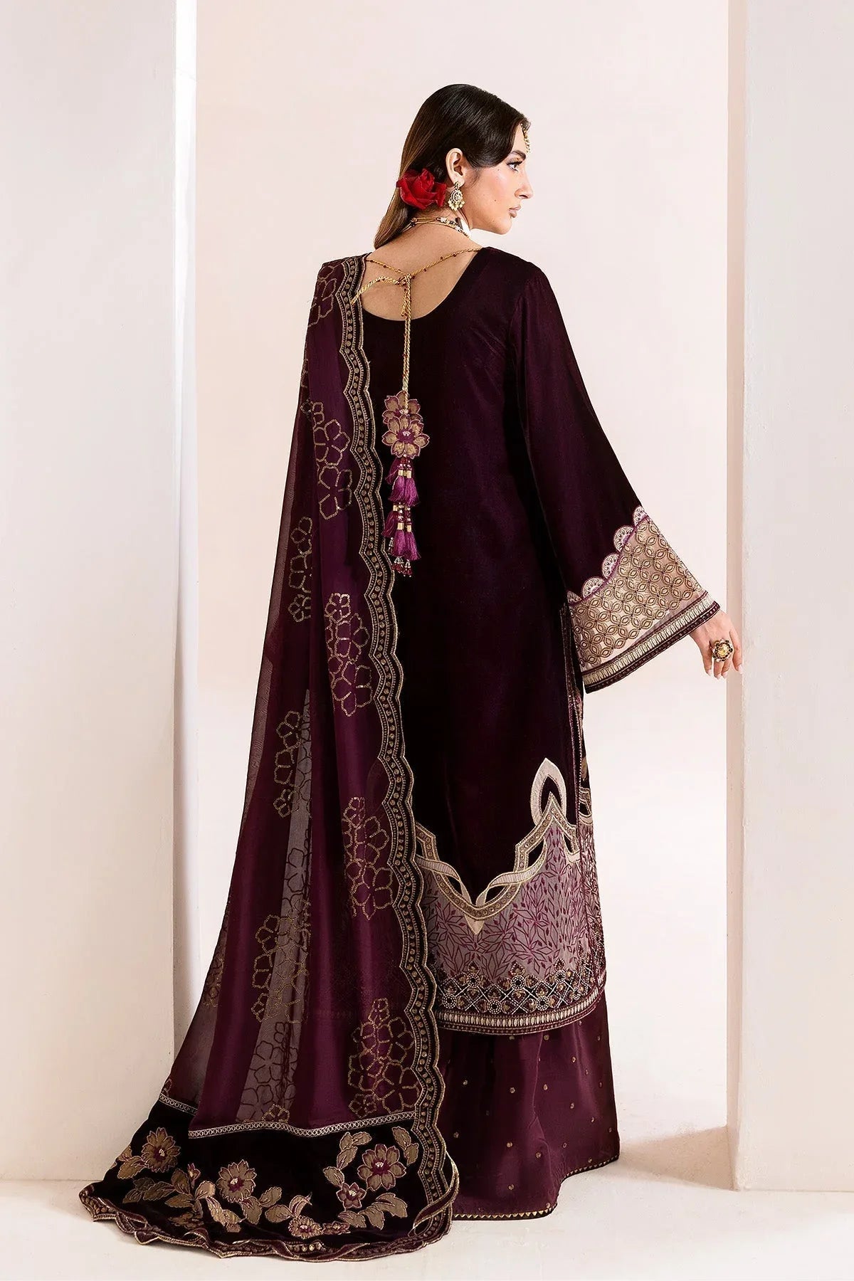 Alizeh | Makhmal Luxury Velvet Edit | Mehree - Rang-e-Khaas