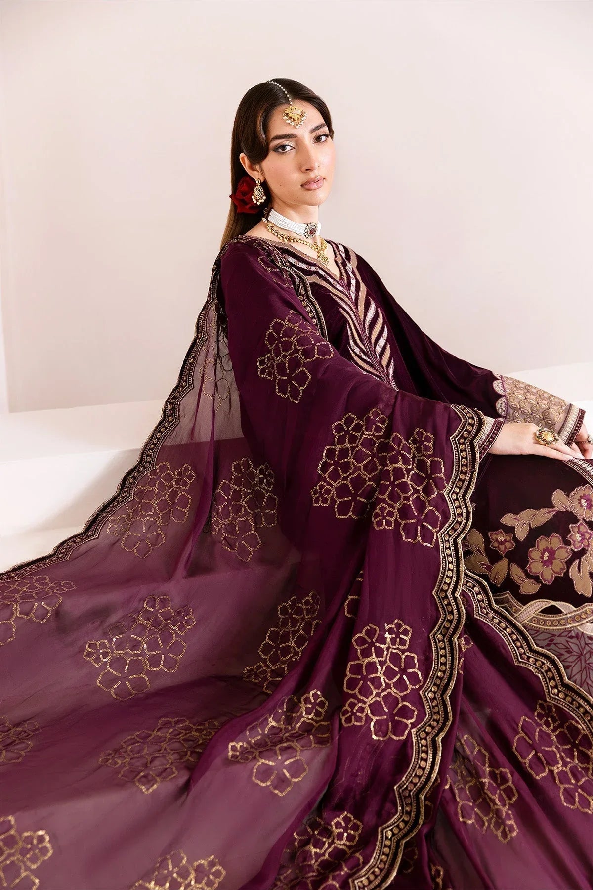 Alizeh | Makhmal Luxury Velvet Edit | Mehree - Rang-e-Khaas