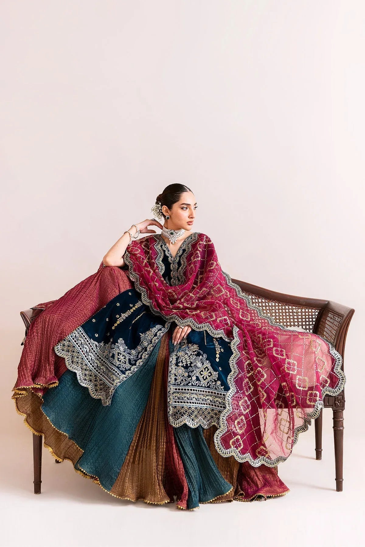 Alizeh | Makhmal Luxury Velvet Edit | Mehroob - Rang-e-Khaas