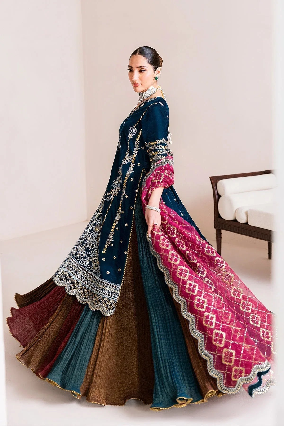 Alizeh | Makhmal Luxury Velvet Edit | Mehroob - Rang-e-Khaas
