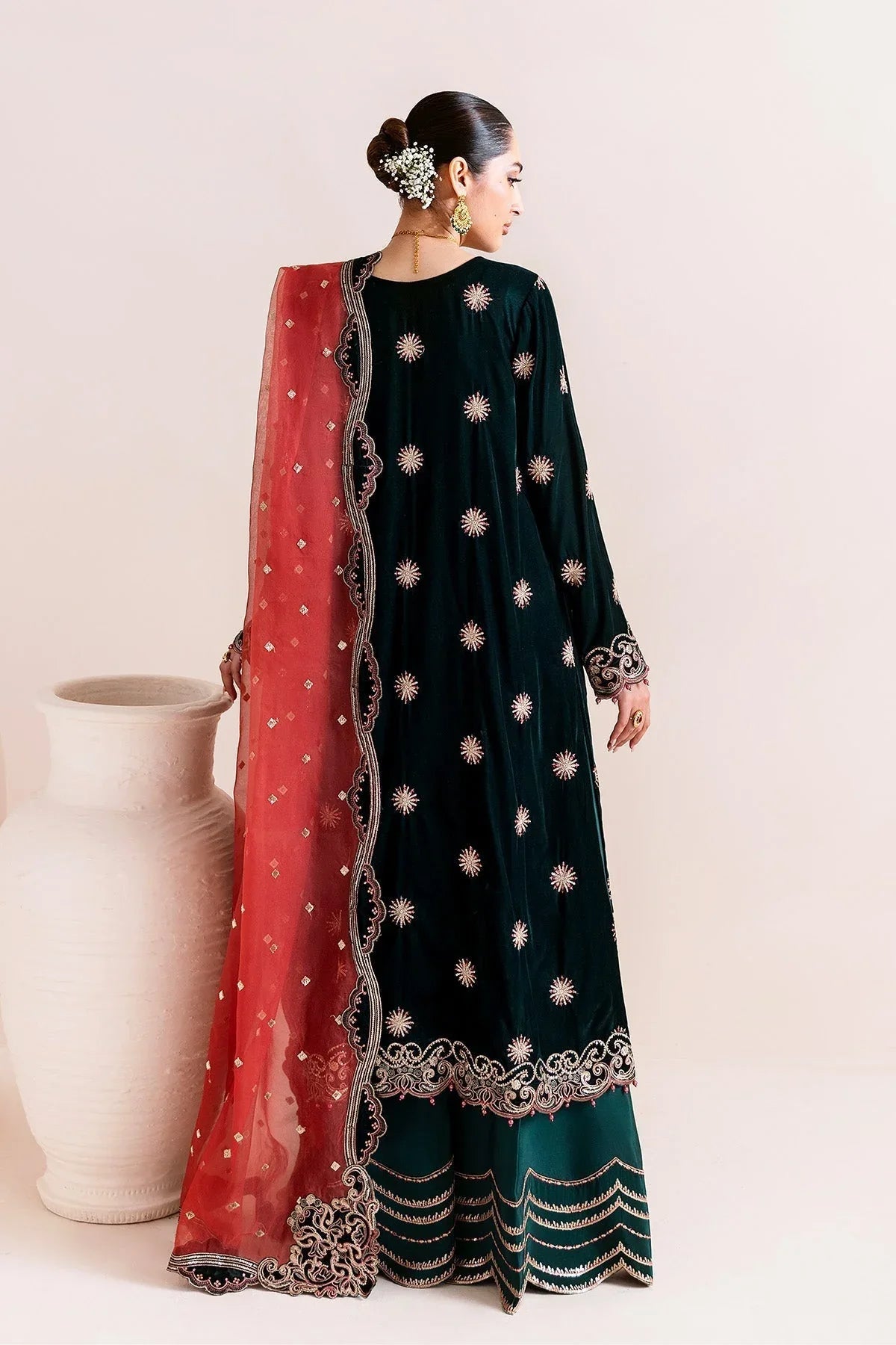 Alizeh | Makhmal Luxury Velvet Edit | Kiswa - Rang-e-Khaas