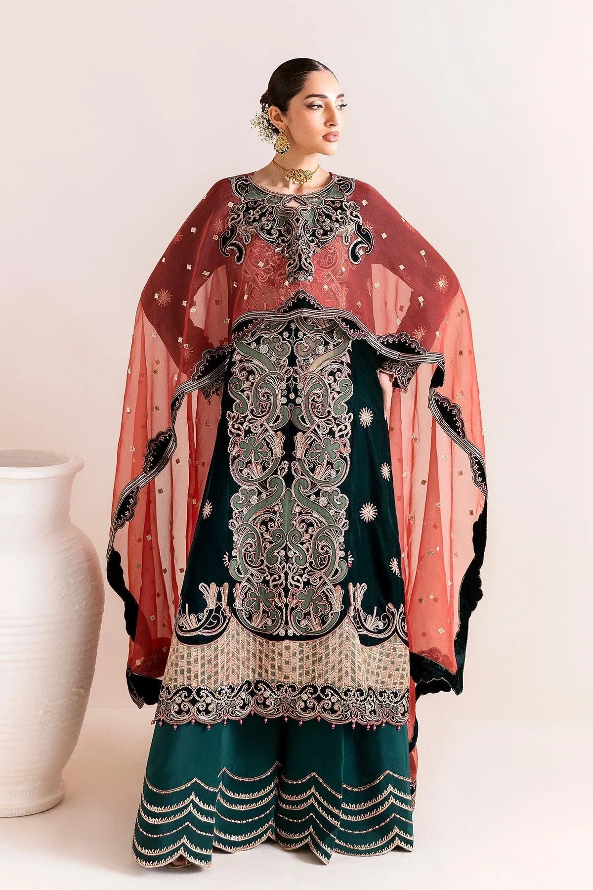 Alizeh | Makhmal Luxury Velvet Edit | Kiswa - Rang-e-Khaas