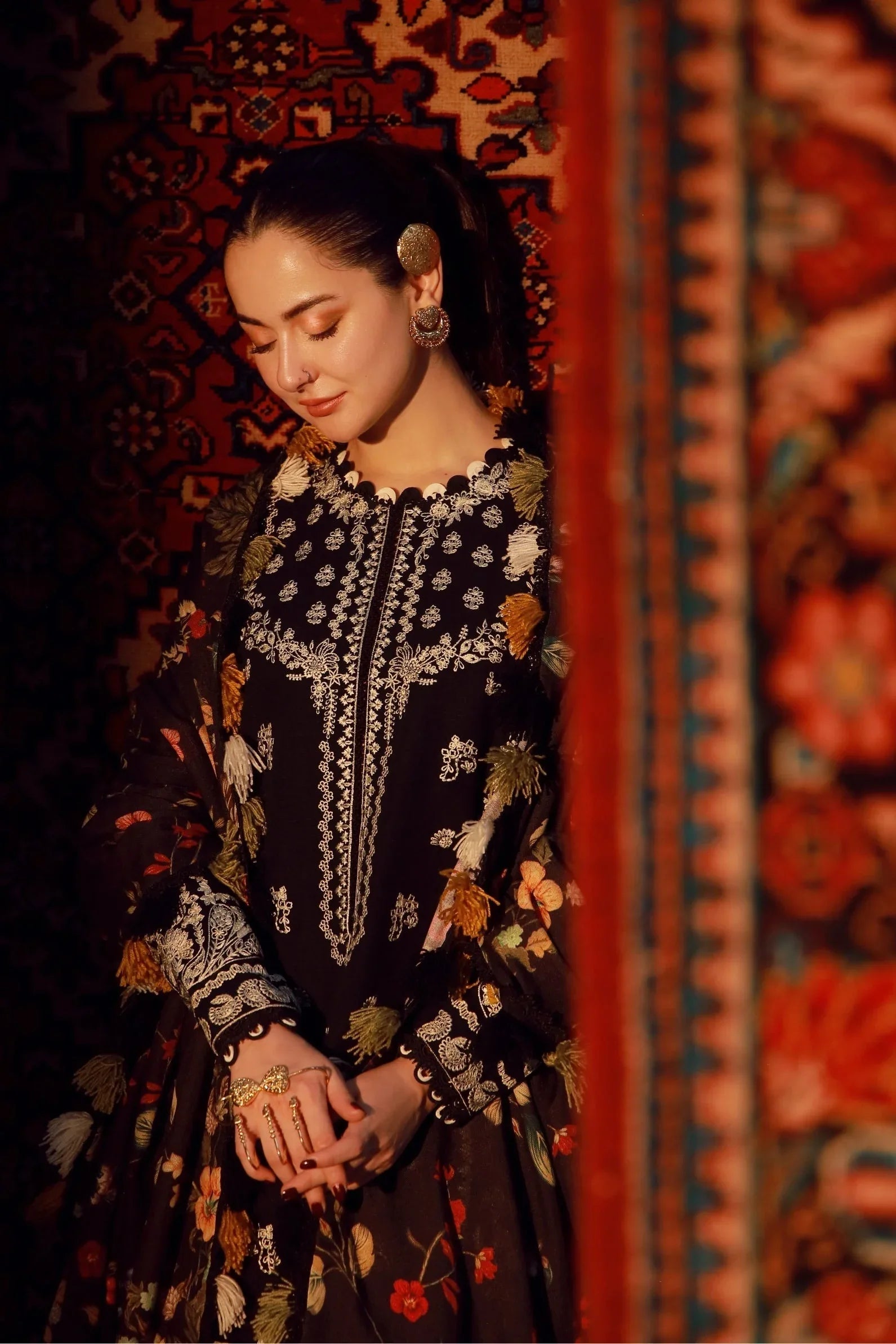 Maryam Hussain | Winter Shawl 25 | Mausam - Rang-e-Khaas