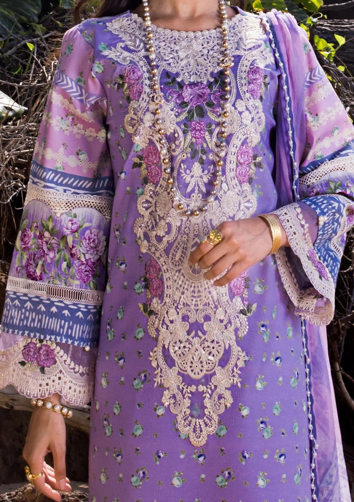 ELAF Signature Embroidered Lawn Unstitched 3Pc Suit ESL-04A MADEMOISELLE