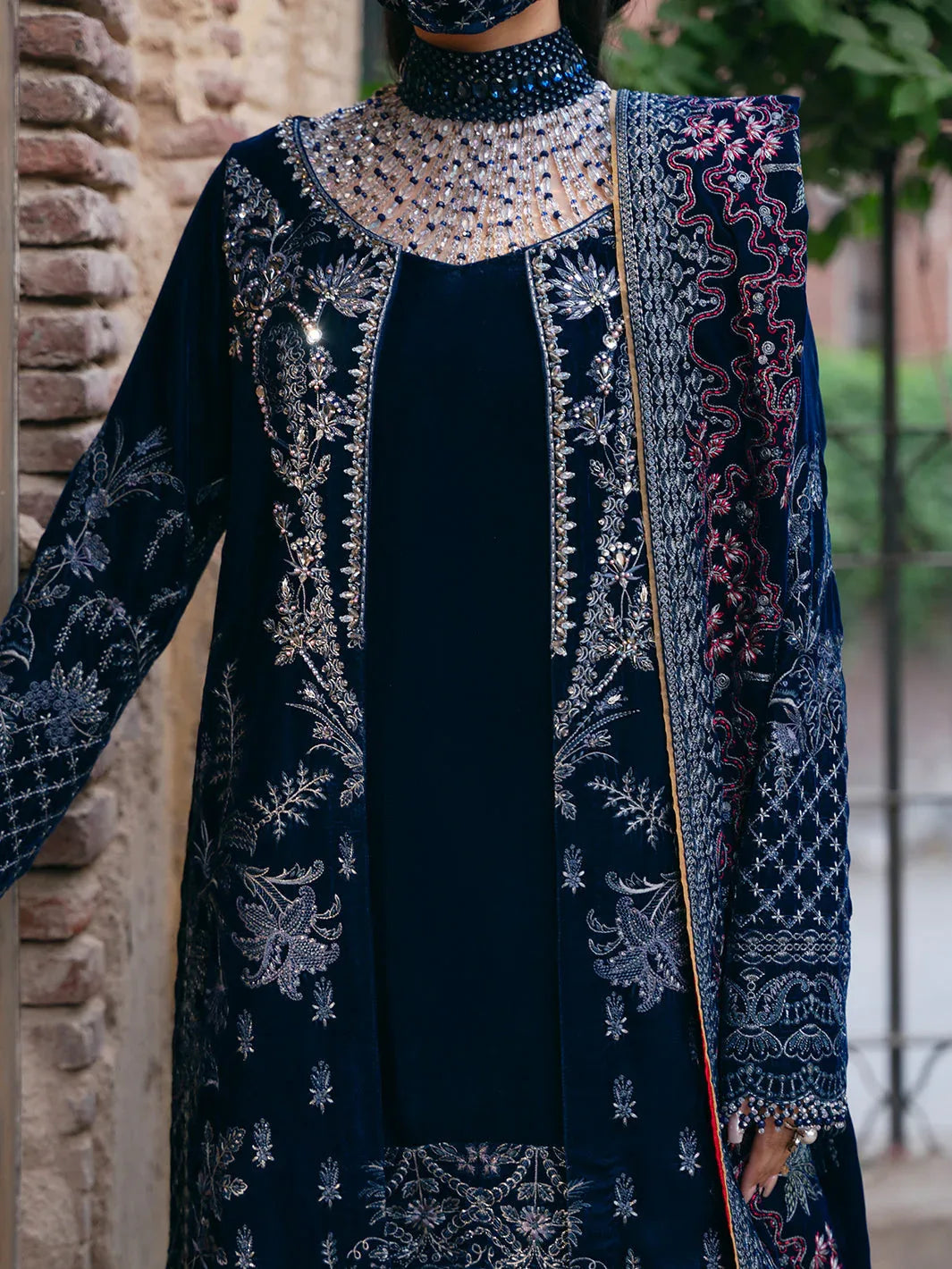 Flossie | Siara Velvet Formals | V-106 - B - Rang-e-Khaas