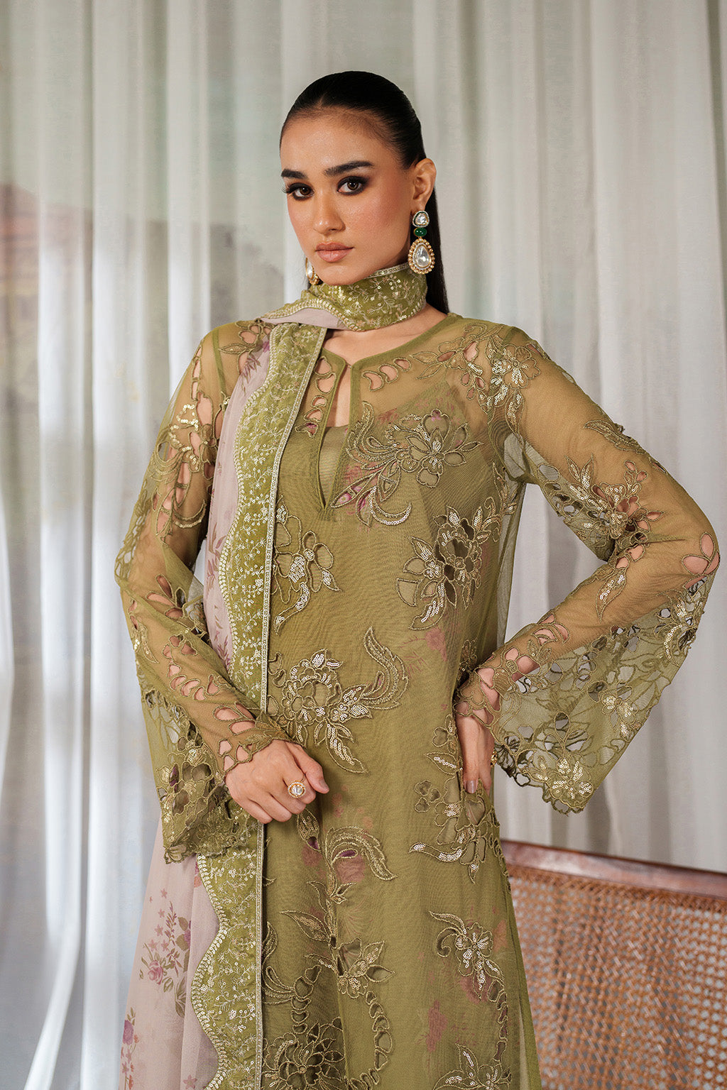 Iznik UE-543  Printed Formals