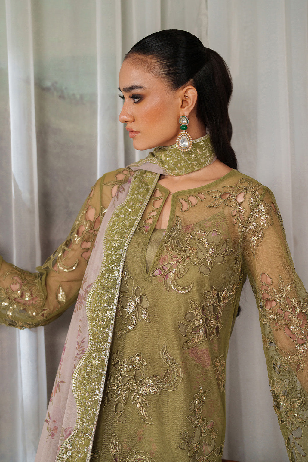Iznik UE-543  Printed Formals