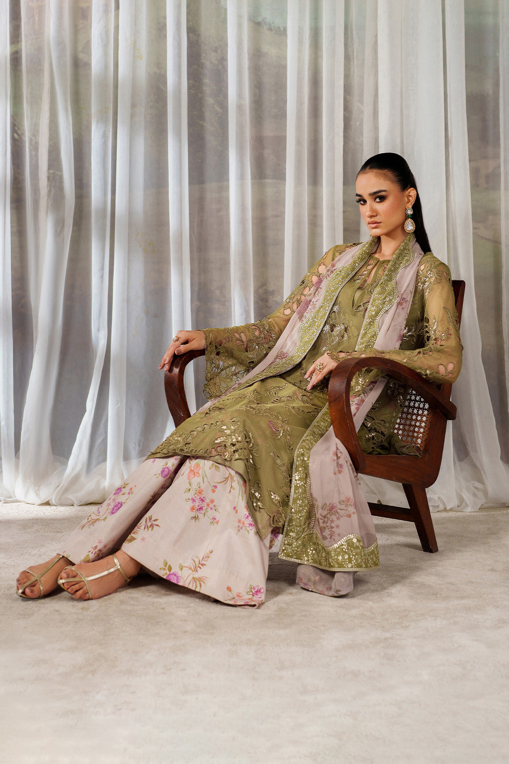 Iznik UE-543  Printed Formals