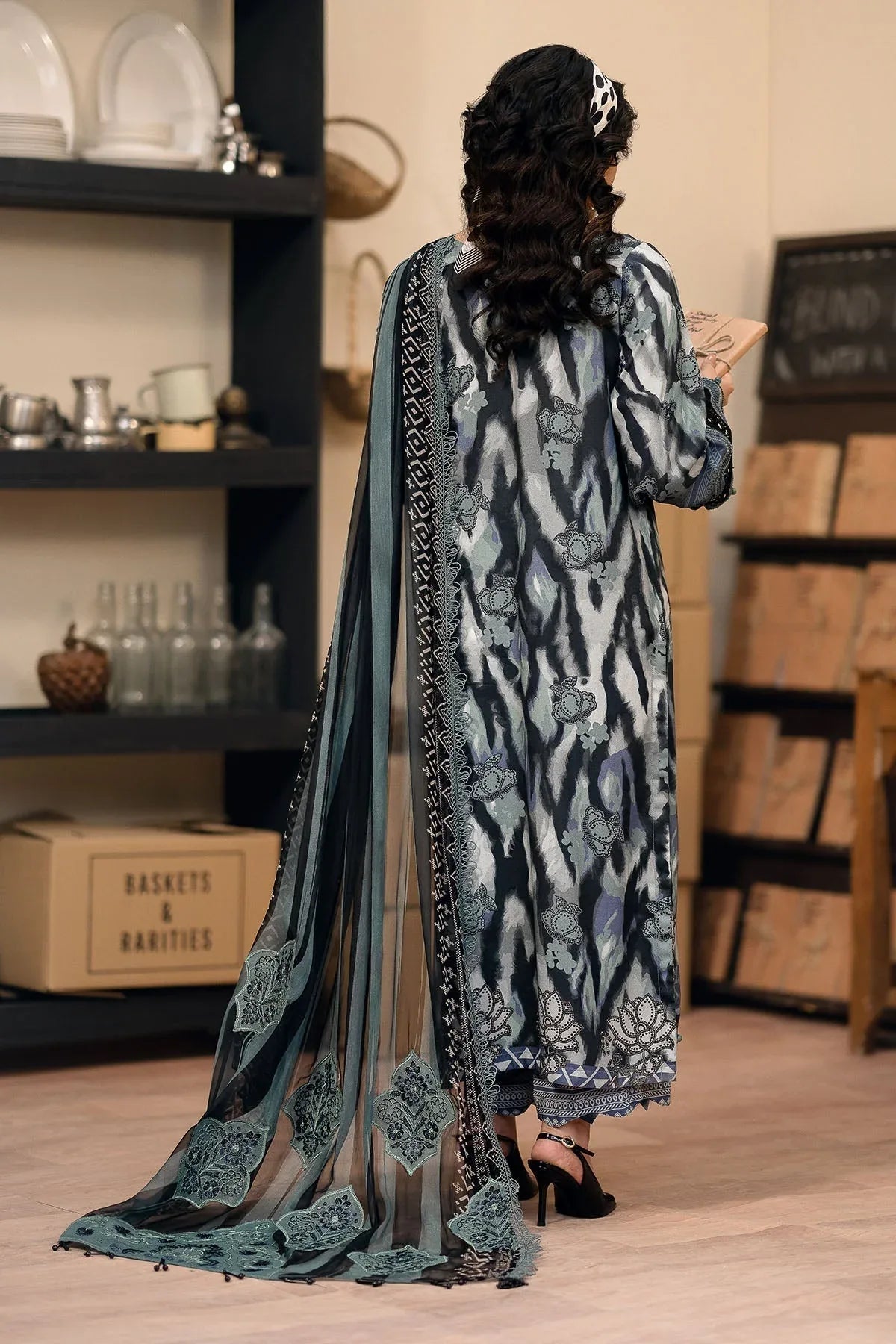 Nureh | Glam Girl Lawn | GL-24 - Rang-e-Khaas