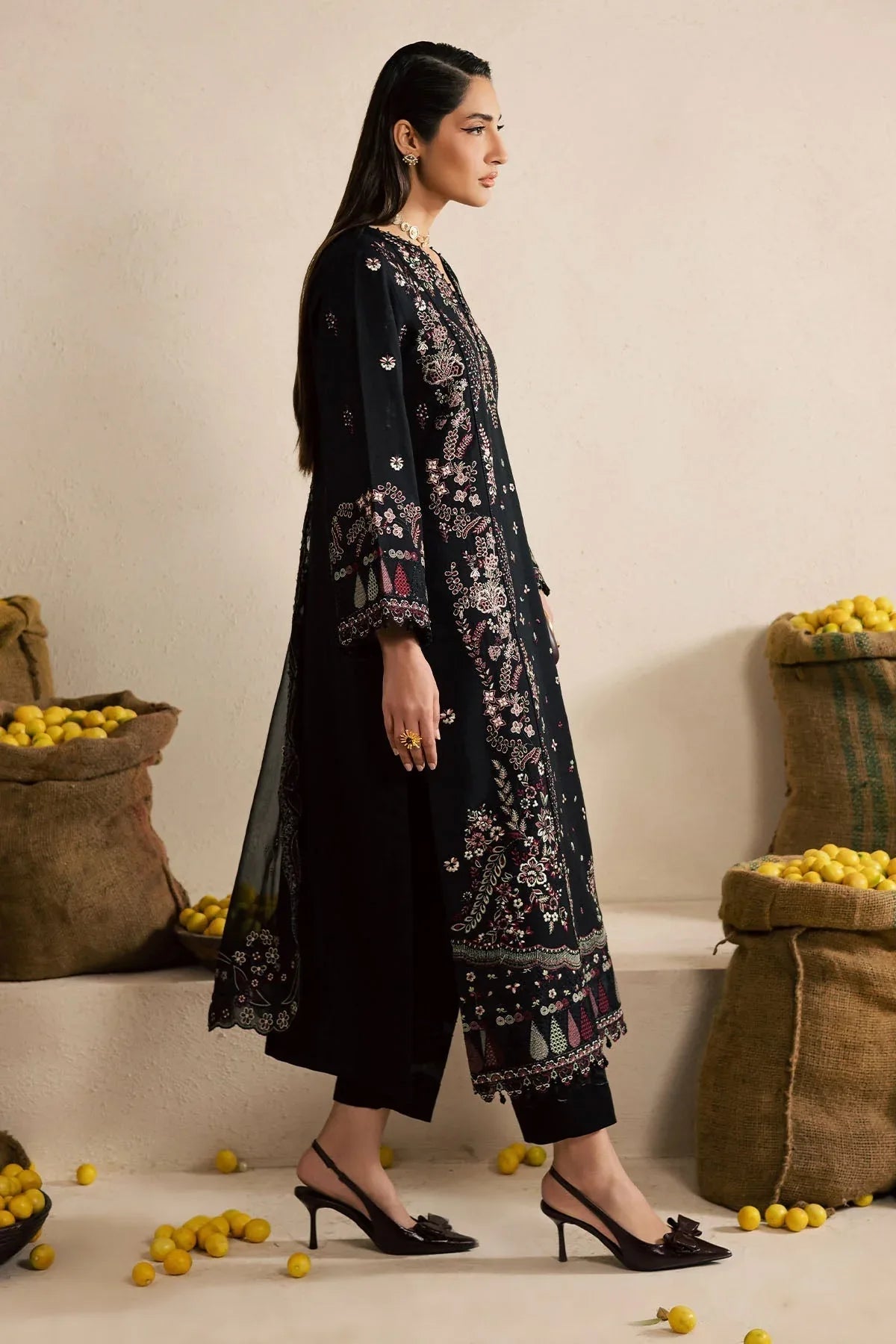 Nureh | Karandi Collection | NE-221 - Rang-e-Khaas